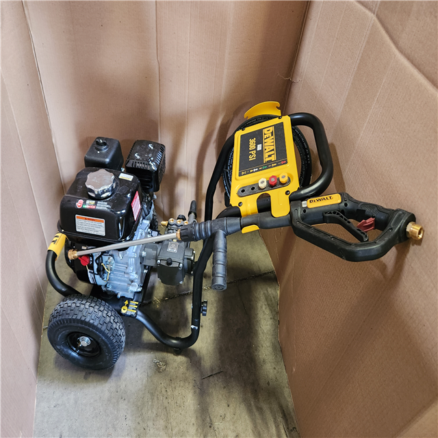 Phoenix Location Like NEW Condition DEWALT 3600 PSI 2.5 GPM Cold