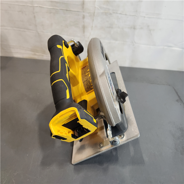 AS-IS DEWALT 20V FLEXVOLT ADVANTAGE MAX Lithium-Ion 7-1/4 Brushless  Cordless Circular Saw (Tool Only)